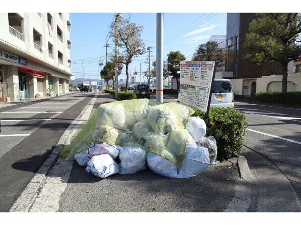 グランドハイツ西条の物件外観写真